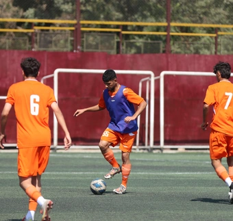 مسابقه بین دو تیم پسران اریایی-سایپا